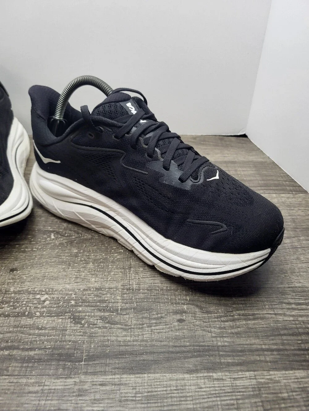 Hoka Clifton 10 Women’s Running Shoes Black White Size 9 EE Extra Wide Comfort